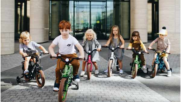 Как выбрать велосипед с ручкой для детей от 1 года?