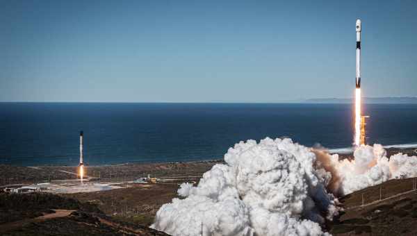 В новом видео SpaceX показала кадры неудачной части запуска Falcon Heavy