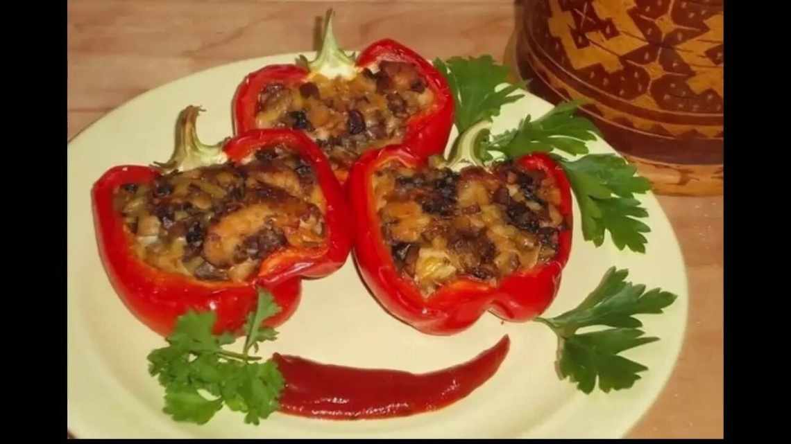 Перец, фаршированный курицей