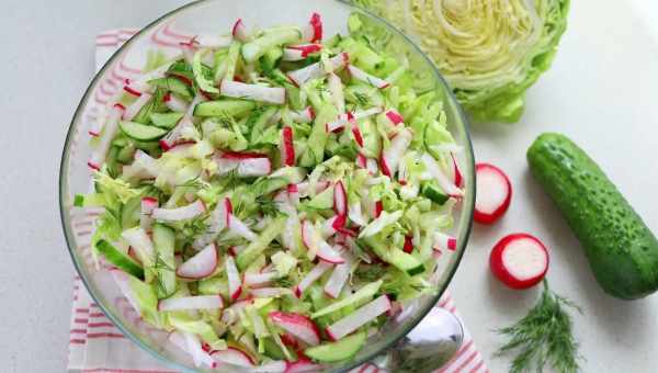 Салат из пекинской капусты и редиски