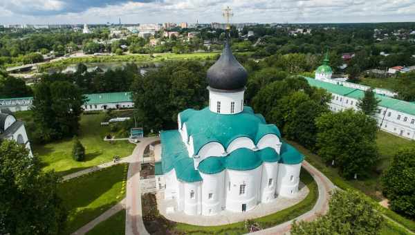 Троицкий собор Александровского кремля