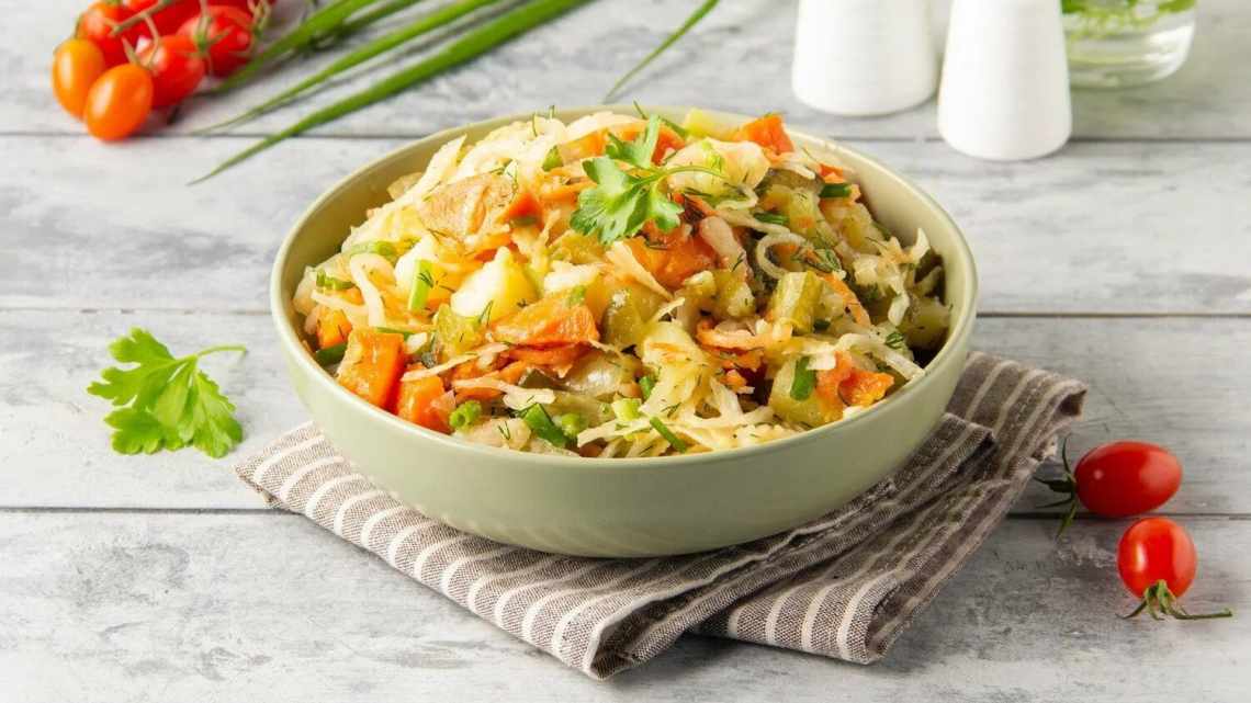 Картофельный салат с огурцами по-монастырски