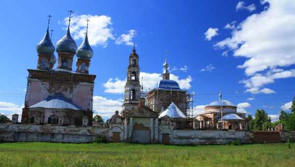 Ансамбль церквей в селе Васильевское