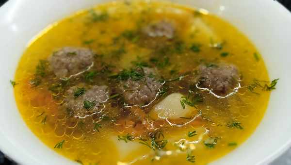 Сирно-часниковий суп з фрикадельками